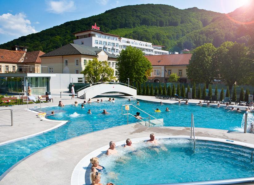 Kristoff Plaza Trencianske Teplice Aparthotel Trenčín Εξωτερικό φωτογραφία